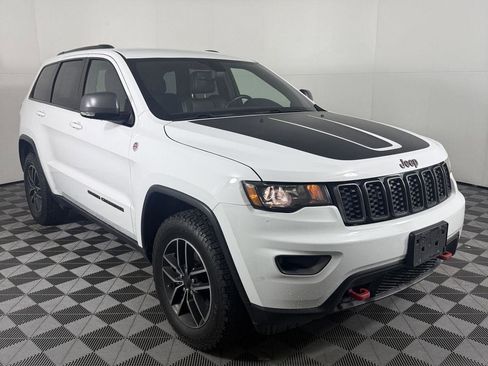 Used 2019 Jeep Grand Cherokee Trailhawk AWD/4WD image 1