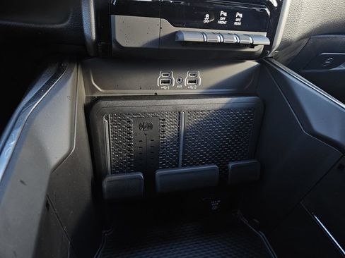 Used 2026 RAM 1500 Laramie w/ Night Edition AWD/4WD image 34