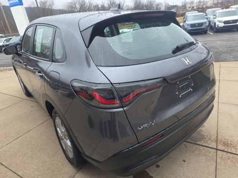 Used 2023 Honda HR-V LX image 7