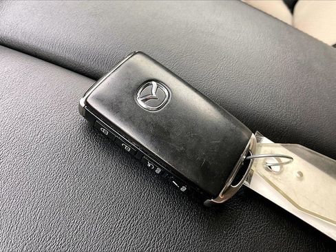 Used 2025 MAZDA CX-70 3.3 Turbo w/ Preferred Package image 38