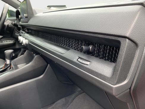 Certified 2025 Honda CR-V Sport image 42