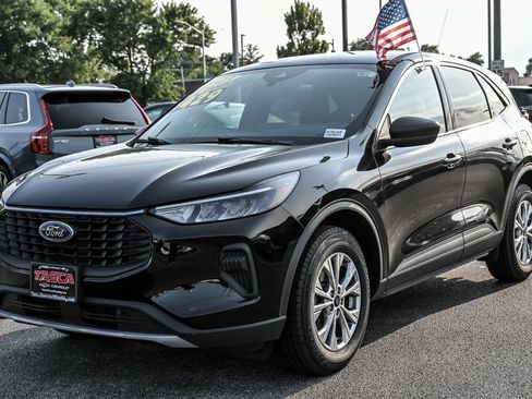 Used 2023 Ford Escape Active AWD/4WD image 6