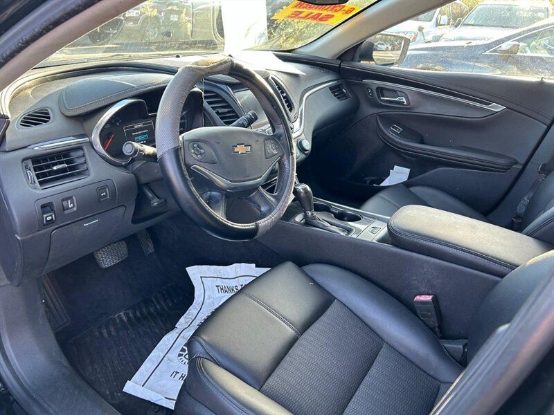 Used 2018 Chevrolet Impala LT FWD image 25
