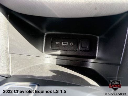 Used 2022 Chevrolet Equinox LS w/ LS Convenience Package image 28
