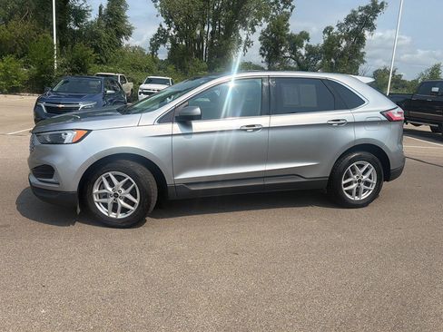 Used 2024 Ford Edge SEL AWD/4WD image 2