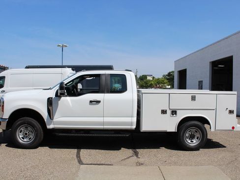 New 2026 Ford F250 XL w/ XL Chrome Package AWD/4WD image 4