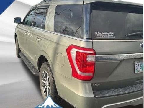 Used 2019 Ford Expedition XLT image 2