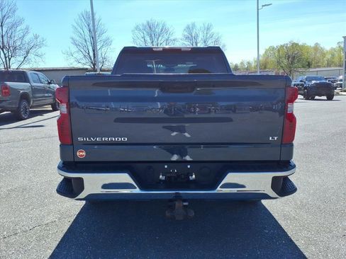Used 2025 Chevrolet Silverado 1500 LT AWD/4WD image 4
