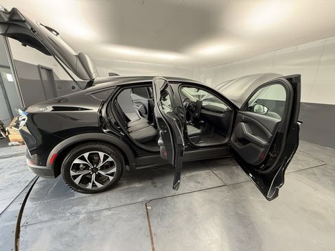 Used 2024 Ford Mustang Mach-E Select w/ Comfort Package Lite image 21