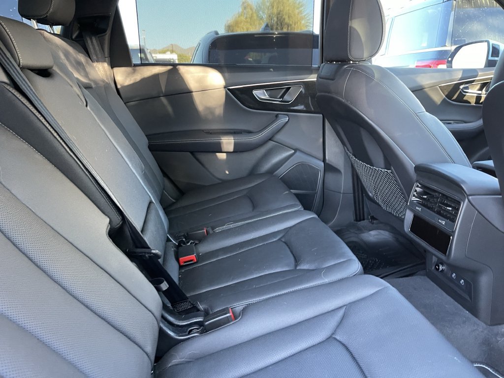 Used 2025 Audi Q7 3.0T Premium Plus w/ Premium Plus Package AWD/4WD image 10