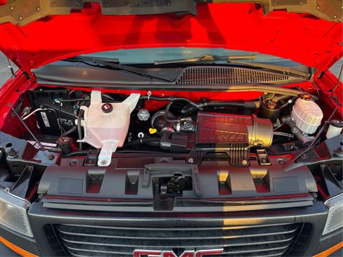 Used 2019 GMC Savana 2500 Extended w/ Driver Convenience Package RWD image 13