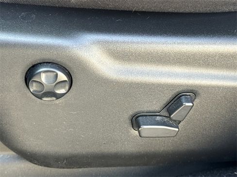 Used 2021 Jeep Grand Cherokee Laredo X image 20