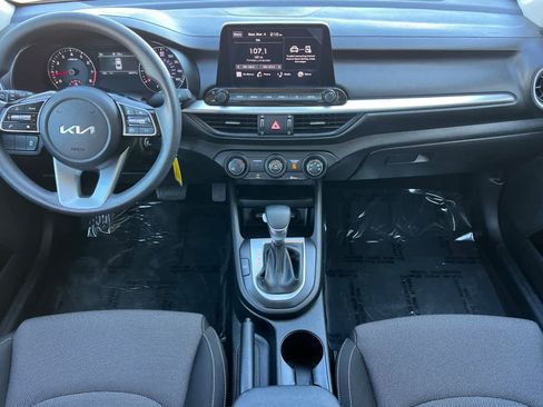 Used 2023 Kia Forte LXS image 4