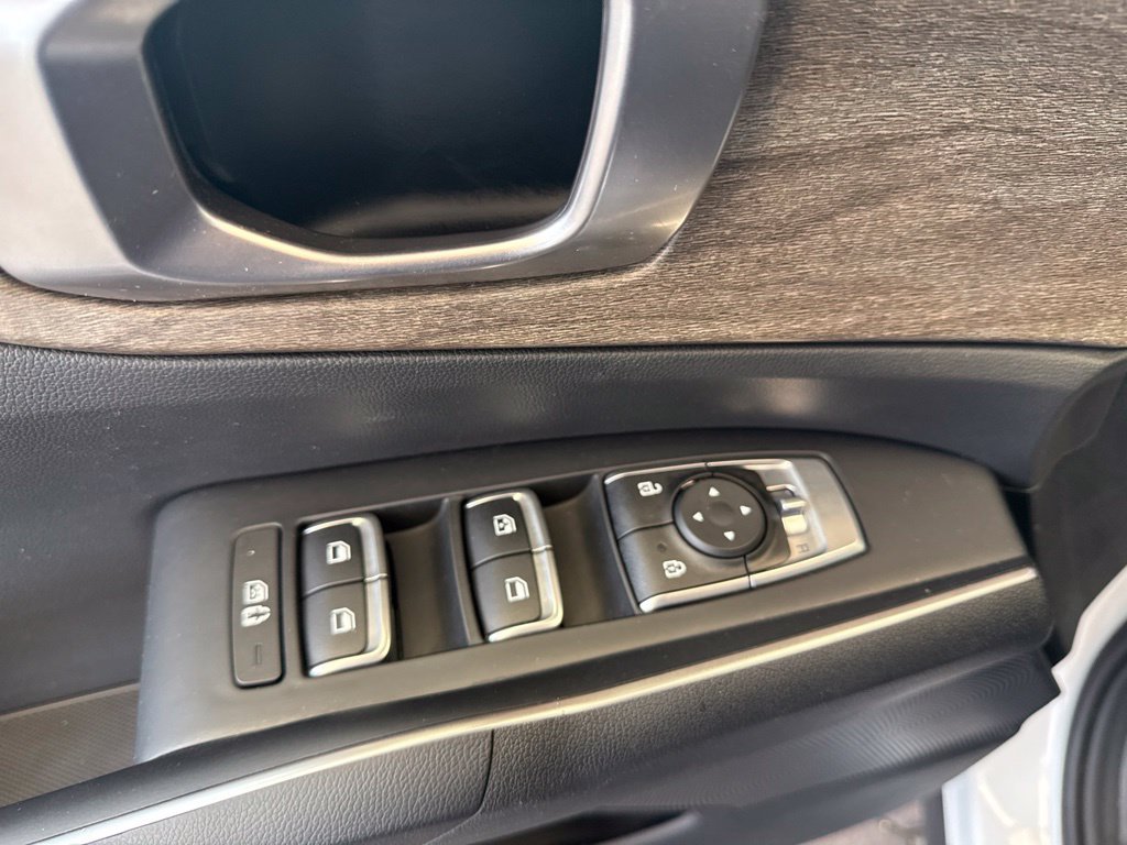 Used 2022 Kia Sorento S w/ Panoramic Sunroof Package AWD/4WD image 15