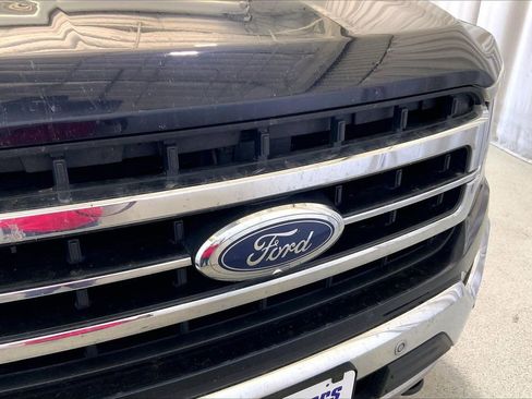 Used 2022 Ford F150 Lariat w/ Trailer Tow Package image 7