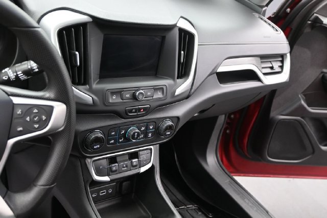 Used 2022 GMC Terrain SLE w/ Driver Convenience Package FWD image 26