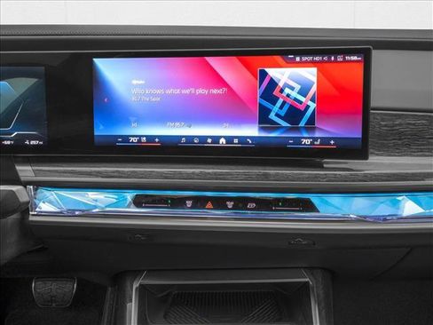 New 2025 BMW i7 M70 w/ Executive Package image 7