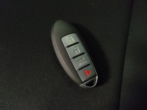 Used 2024 Nissan Sentra S image 32