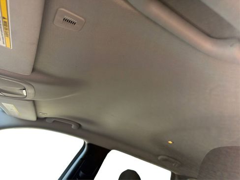 Used 2019 Jeep Cherokee Latitude w/ Popular Appearance Group FWD image 13