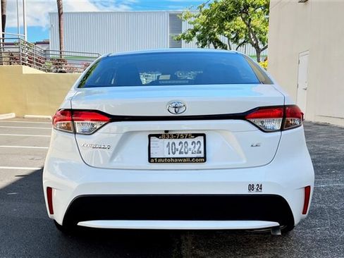Used 2022 Toyota Corolla LE FWD image 4