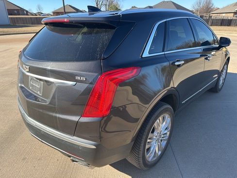 Used 2018 Cadillac XT5 Premium Luxury w/ Driver Assist Package image 3