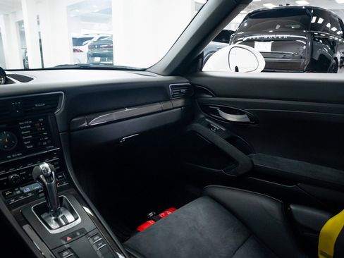 Used 2016 Porsche 911 GT3 RS image 13
