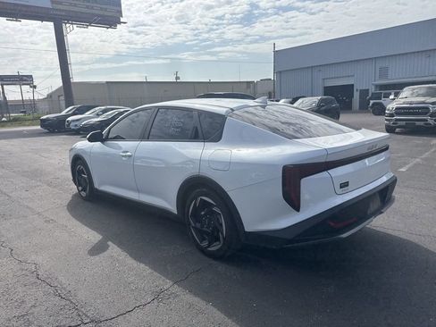 Used 2025 Kia K4 EX image 14
