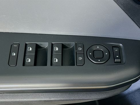 Used 2025 Kia K4 FWD image 15