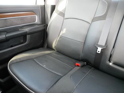 Used 2024 RAM 2500 Laramie image 12