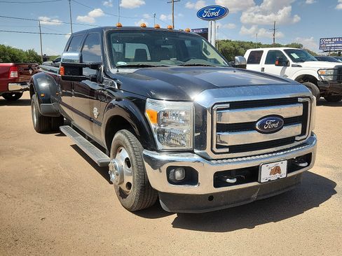 Used 2014 Ford F350 Lariat w/ Lariat Ultimate Package RWD image 4
