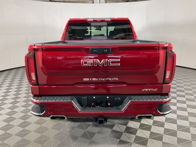 Used 2024 GMC Sierra 1500 AT4 w/ Technology Package AWD/4WD image 5