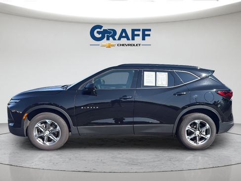 Used 2024 Chevrolet Blazer LT w/ Convenience Package FWD image 3