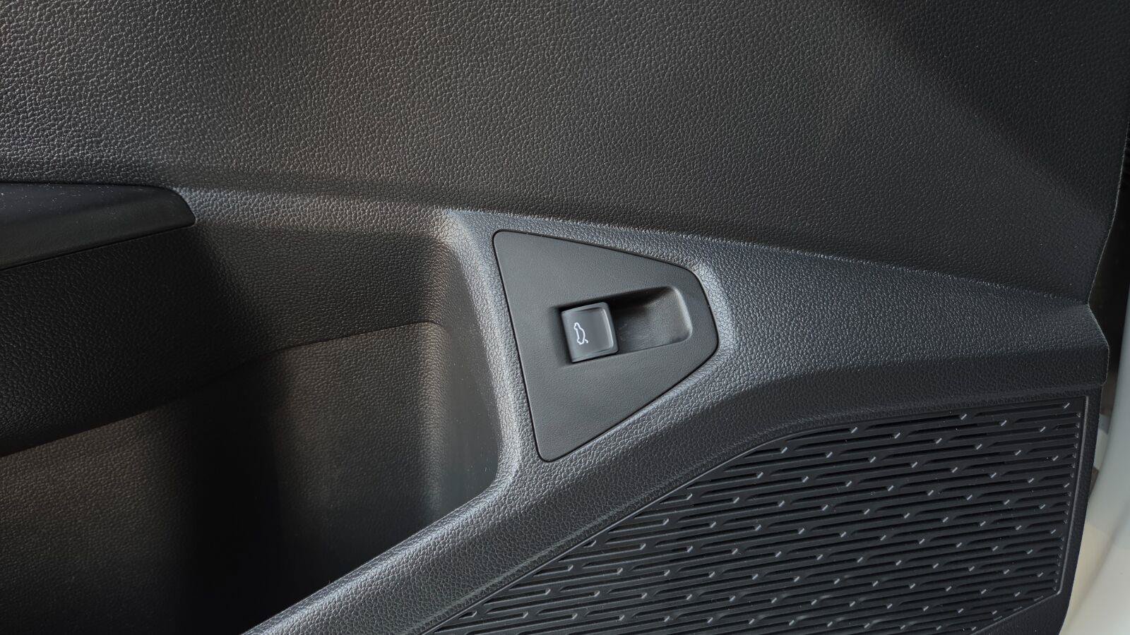 Certified 2026 Volkswagen Jetta SE FWD image 20