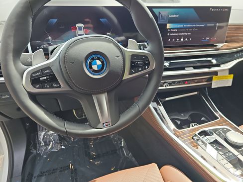 New 2026 BMW X5 xDrive50e w/ M Sport Package AWD/4WD image 18
