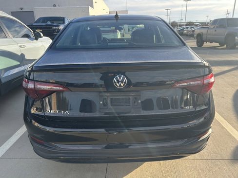 Used 2024 Volkswagen Jetta SE image 7