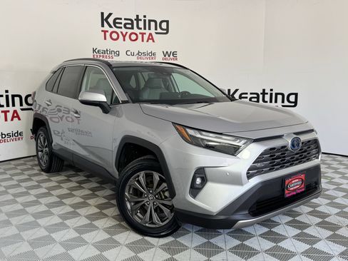 Certified 2022 Toyota RAV4 Limited AWD/4WD image 3