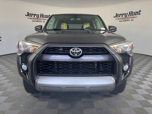 Used 2019 Toyota 4Runner TRD Off-Road Premium AWD/4WD image 5