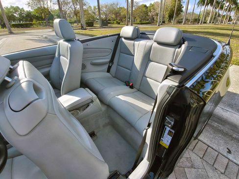 Used 2011 BMW 128i Convertible RWD image 5