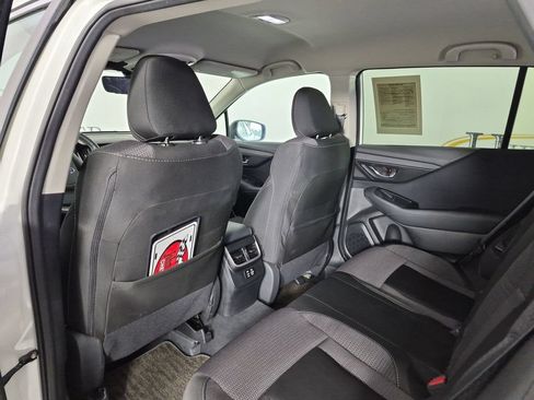 Used 2025 Subaru Outback Premium AWD/4WD image 30