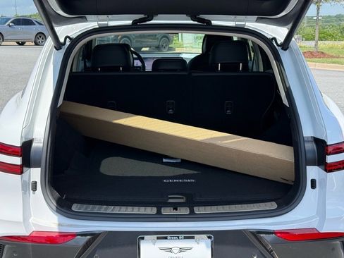 New 2026 Genesis GV70 2.5T Select image 13