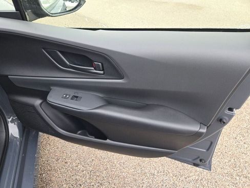 Used 2024 Toyota Prius LE image 6