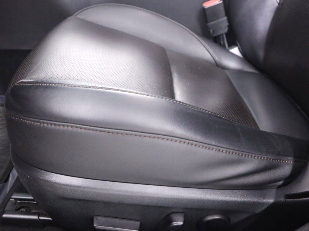 Used 2021 MAZDA MAZDA3 Hatchback w/Premium Plus Pkg AWD/4WD image 31