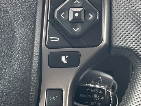 Used 2022 Toyota Tacoma SR5 RWD image 23