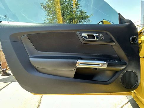 Used 2015 Ford Mustang Coupe w/ Equipment Group 051A RWD image 21