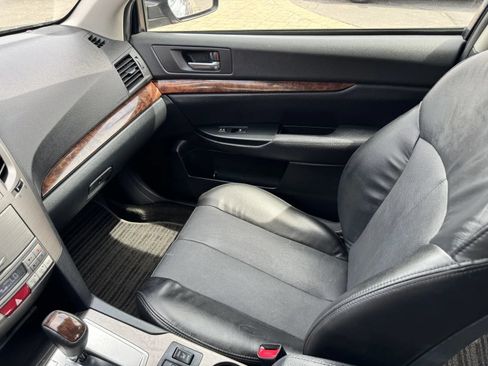 Used 2013 Subaru Legacy 2.5i Limited AWD/4WD image 22