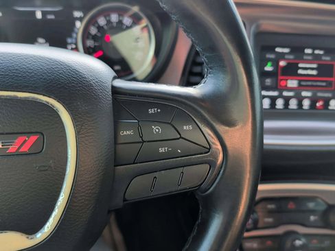 Used 2019 Dodge Challenger SXT image 22