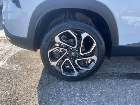 New 2026 Chevrolet Trax RS w/ Sunroof Package image 34