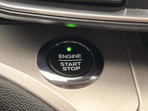 Used 2020 Ford Explorer XLT w/ Equipment Group 202A image 37