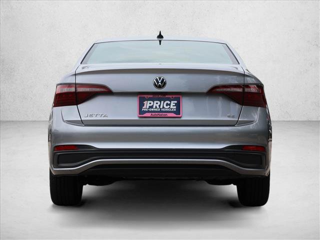 Used 2024 Volkswagen Jetta SE FWD image 6