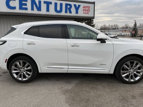 Used 2022 Buick Envision Avenir w/ Technology Package II image 12